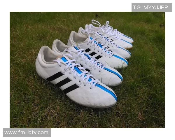 阿迪达斯袋鼠皮足球鞋的卓越性能与舒适体验全解析